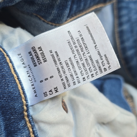 American Eagle Distressed Super High Rise Flare Size 0R - Picture 5 of 11